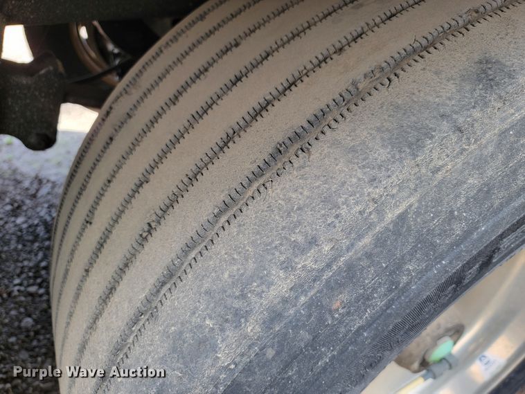 image for item JL9639 2017 Hyundai VC25300152-JSW  dry van trailer