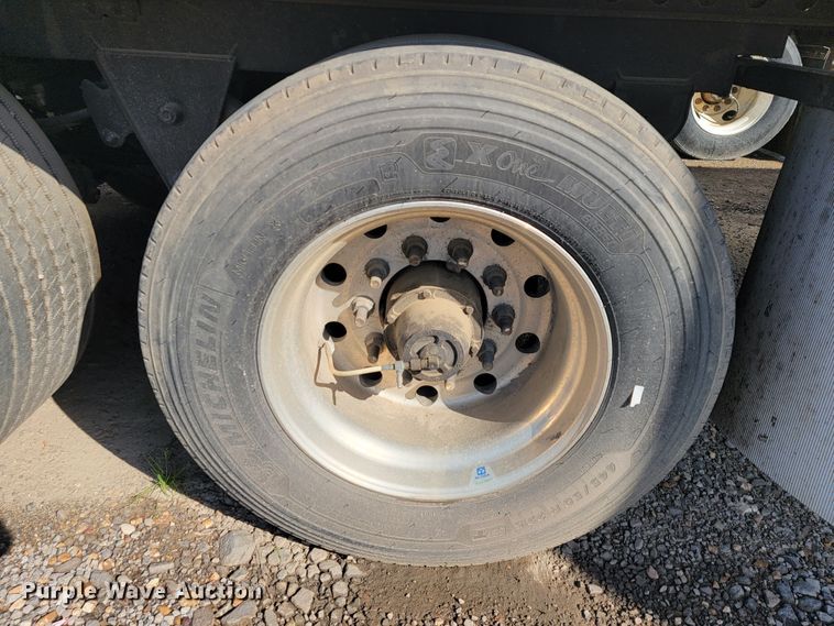 image for item JL9639 2017 Hyundai VC25300152-JSW  dry van trailer