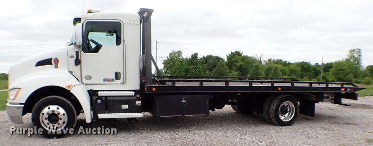 image for item JU9209 2018 Kenworth T370  rollback truck