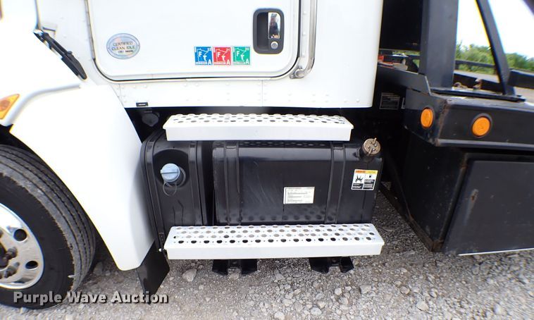 image for item JU9209 2018 Kenworth T370  rollback truck