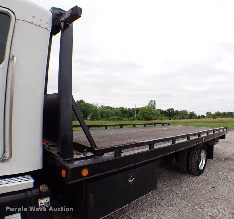 image for item JU9209 2018 Kenworth T370  rollback truck