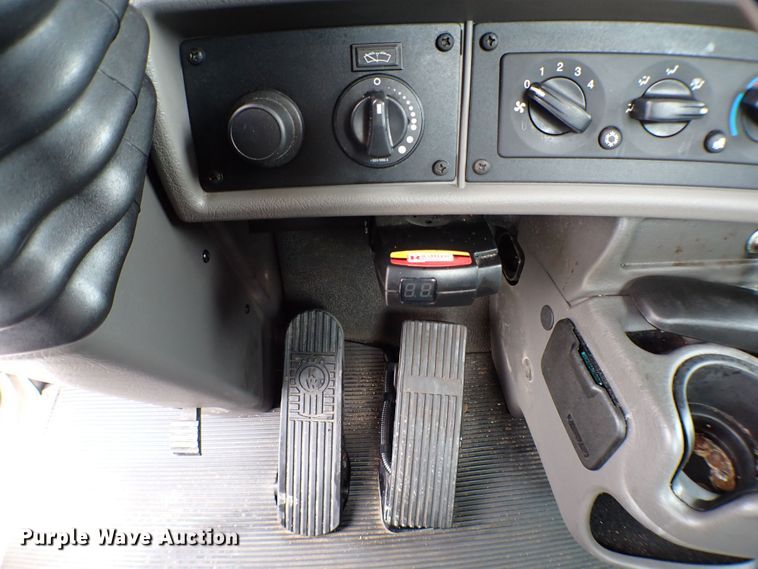 image for item JU9209 2018 Kenworth T370  rollback truck