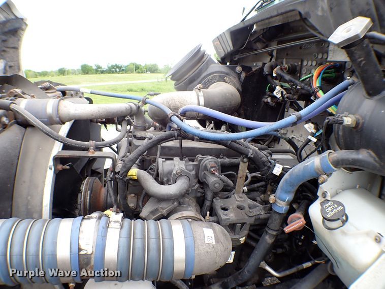 image for item JU9209 2018 Kenworth T370  rollback truck