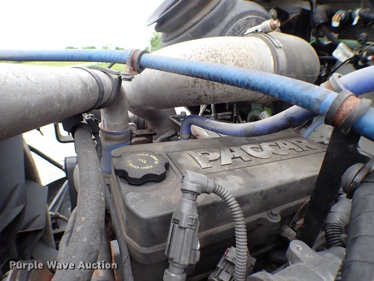 image for item JU9209 2018 Kenworth T370  rollback truck