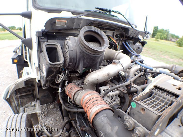 image for item JU9209 2018 Kenworth T370  rollback truck