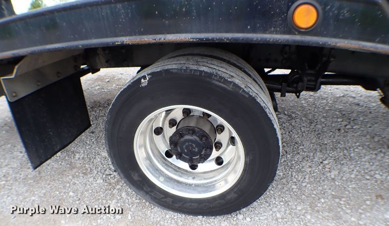 image for item JU9209 2018 Kenworth T370  rollback truck