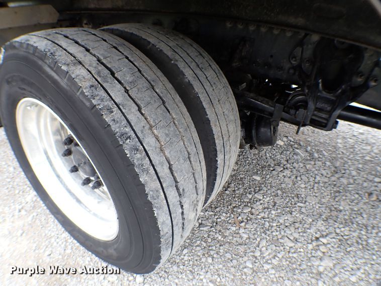 image for item JU9209 2018 Kenworth T370  rollback truck