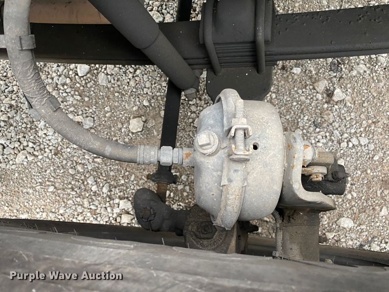 image for item JU9213 2007 Kenworth T300  truck cab and chassis