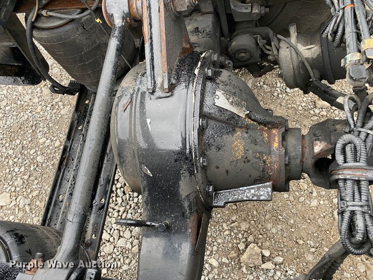 image for item JU9213 2007 Kenworth T300  truck cab and chassis