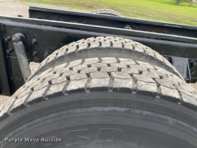 image for item JU9213 2007 Kenworth T300  truck cab and chassis