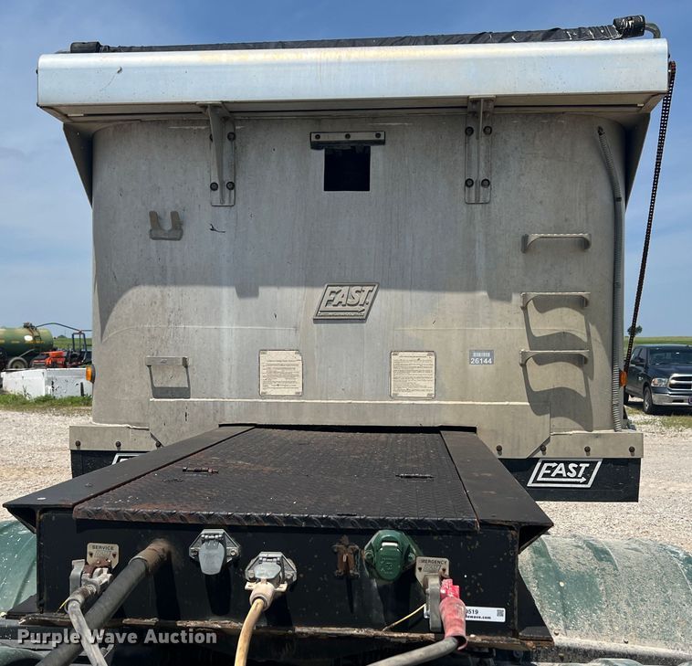 image for item KN9519 1999 East Manufacturing  end dump trailer