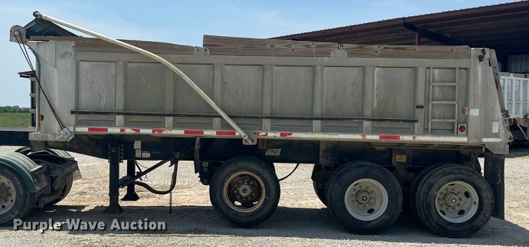 image for item KN9519 1999 East Manufacturing  end dump trailer
