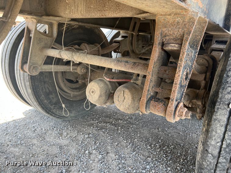 image for item KN9519 1999 East Manufacturing  end dump trailer