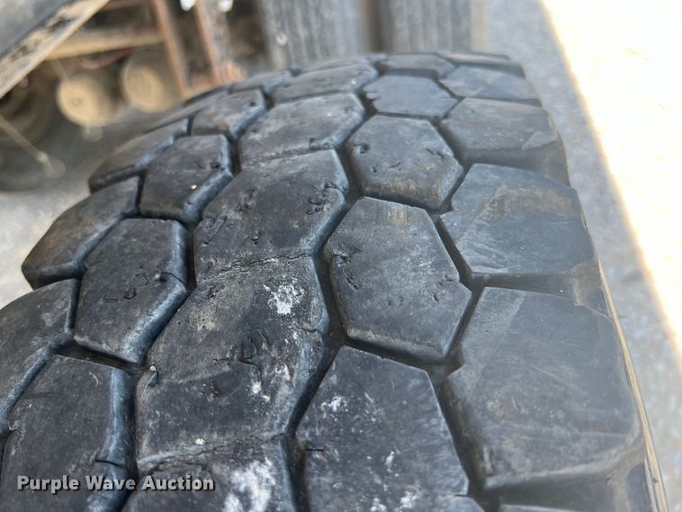 image for item KN9519 1999 East Manufacturing  end dump trailer