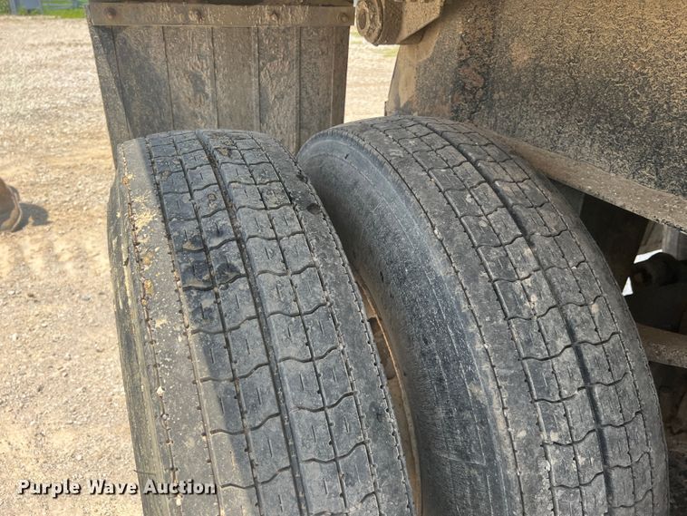 image for item KN9519 1999 East Manufacturing  end dump trailer