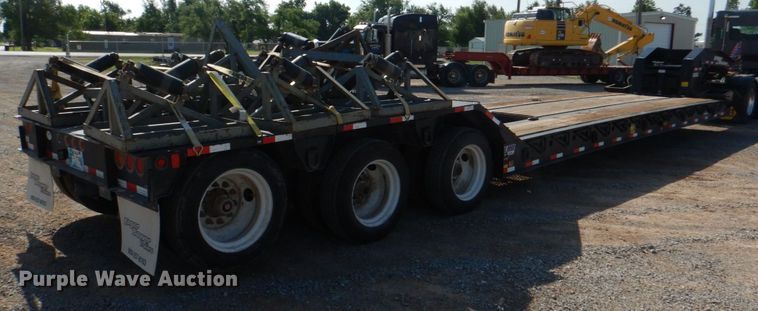 image for item KP9070 2018 Eager Beaver 50GSL/3  lowboy equipment trailer