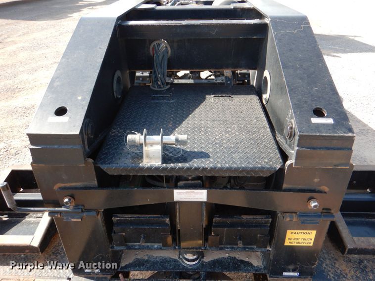 image for item KP9070 2018 Eager Beaver 50GSL/3  lowboy equipment trailer