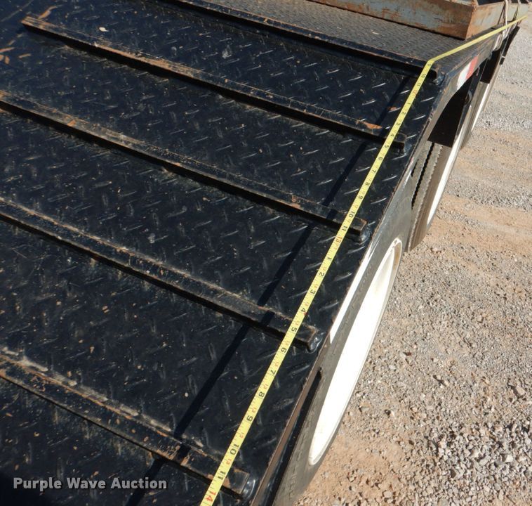 image for item KP9070 2018 Eager Beaver 50GSL/3  lowboy equipment trailer