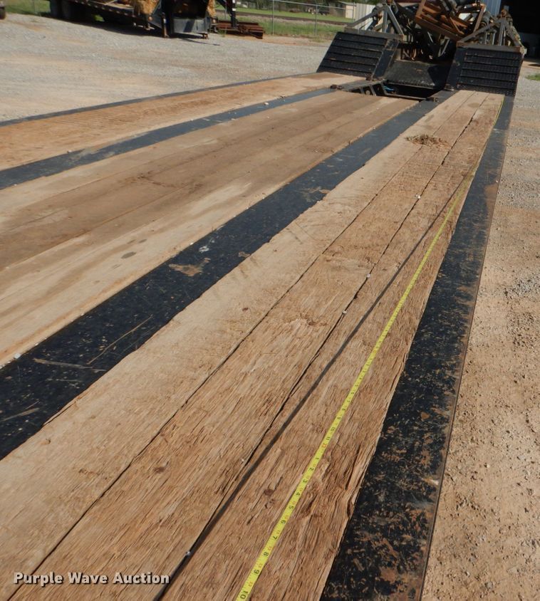 image for item KP9070 2018 Eager Beaver 50GSL/3  lowboy equipment trailer