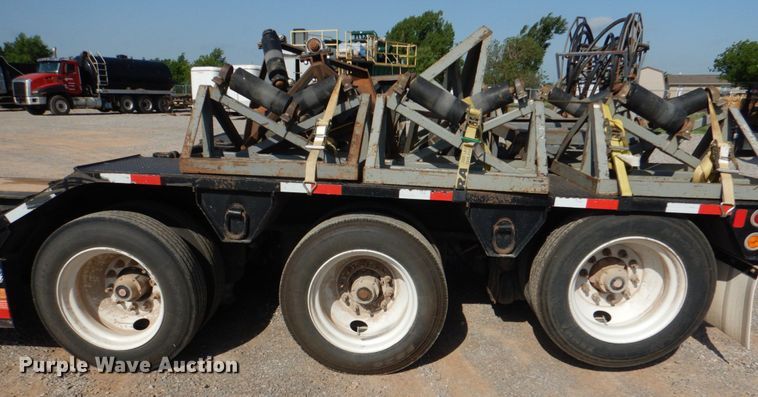 image for item KP9070 2018 Eager Beaver 50GSL/3  lowboy equipment trailer