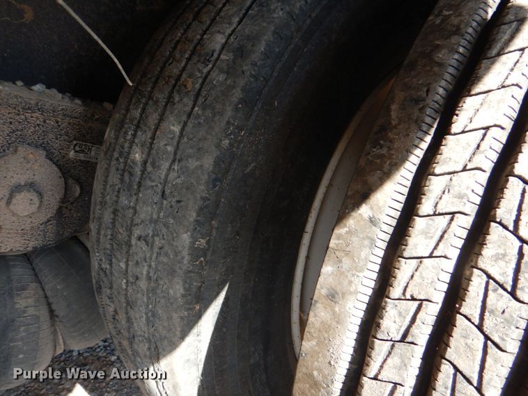 image for item KP9070 2018 Eager Beaver 50GSL/3  lowboy equipment trailer