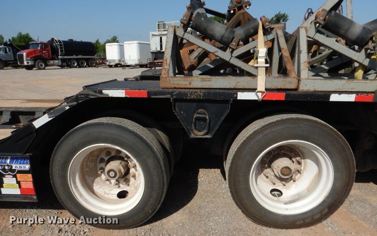 image for item KP9070 2018 Eager Beaver 50GSL/3  lowboy equipment trailer