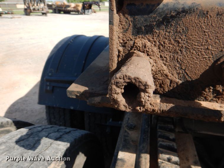 image for item KP9070 2018 Eager Beaver 50GSL/3  lowboy equipment trailer