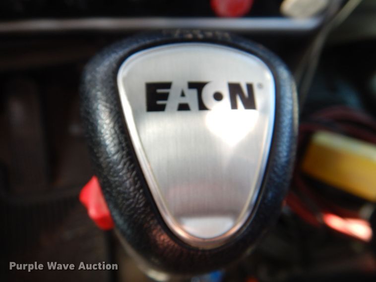 image for item KP9071 2009 Kenworth T800  semi truck