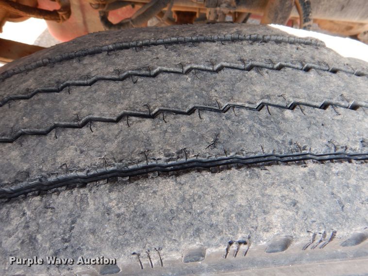 image for item KP9071 2009 Kenworth T800  semi truck