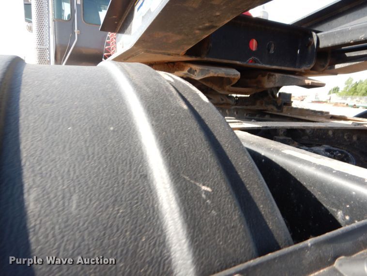 image for item KP9071 2009 Kenworth T800  semi truck