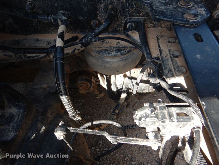 image for item KP9071 2009 Kenworth T800  semi truck