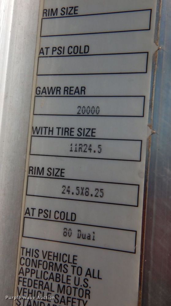 image for item KP9071 2009 Kenworth T800  semi truck