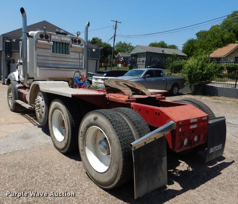 image for item KP9077 2007 Mack CT713  semi truck