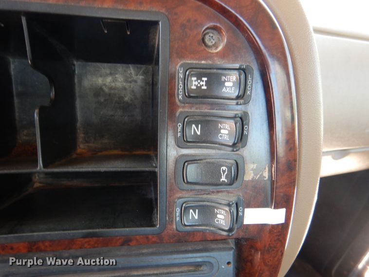 image for item KP9077 2007 Mack CT713  semi truck