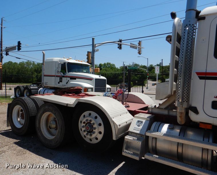 image for item KP9077 2007 Mack CT713  semi truck