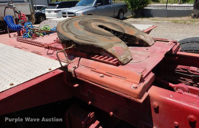 image for item KP9077 2007 Mack CT713  semi truck