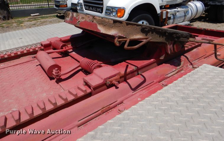 image for item KP9077 2007 Mack CT713  semi truck