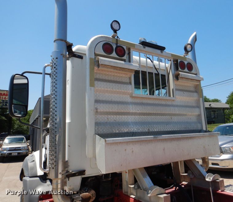 image for item KP9077 2007 Mack CT713  semi truck