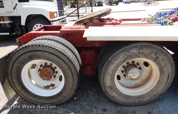image for item KP9077 2007 Mack CT713  semi truck