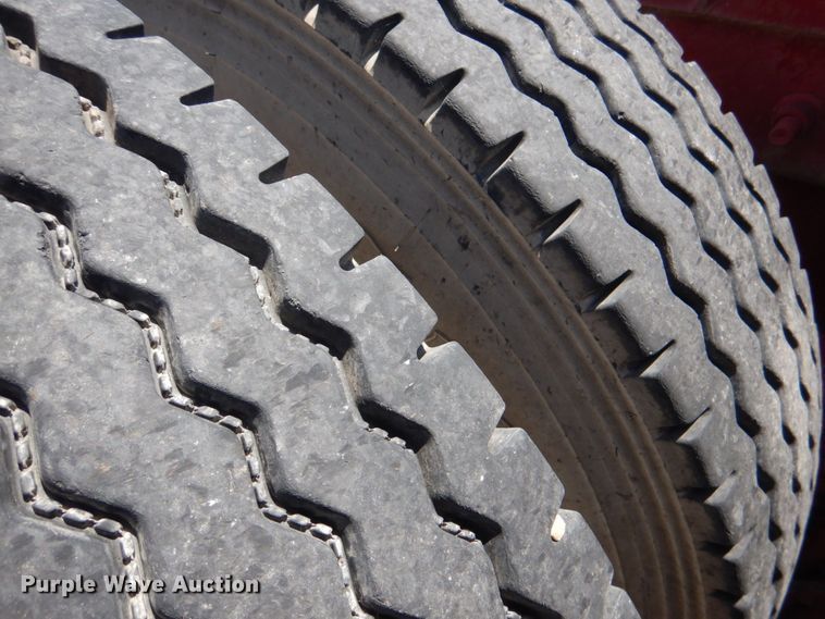 image for item KP9077 2007 Mack CT713  semi truck