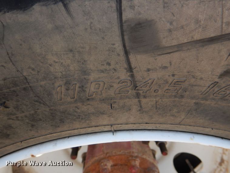 image for item KP9077 2007 Mack CT713  semi truck