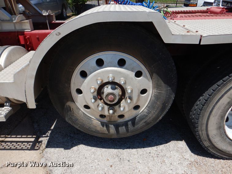 image for item KP9077 2007 Mack CT713  semi truck