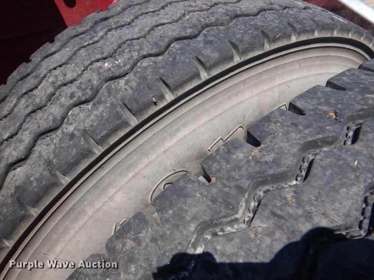 image for item KP9077 2007 Mack CT713  semi truck