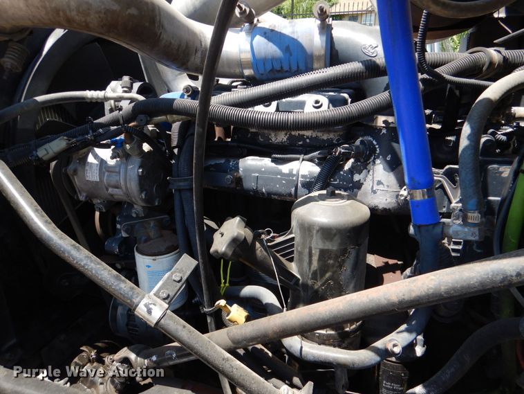 image for item KP9078 2006 Mack CV713  semi truck