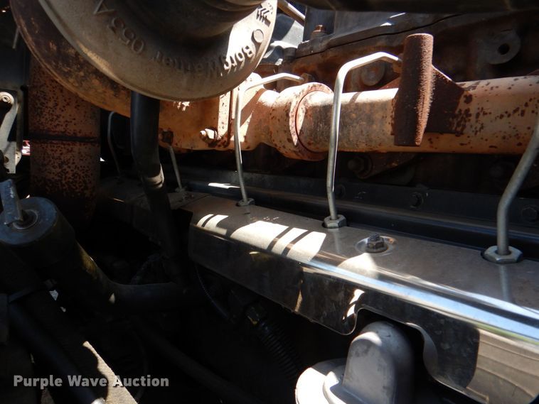 image for item KP9078 2006 Mack CV713  semi truck