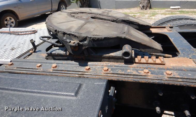 image for item KP9078 2006 Mack CV713  semi truck