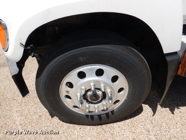 image for item KP9078 2006 Mack CV713  semi truck