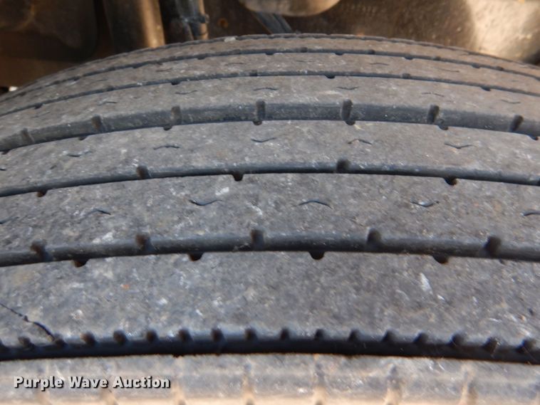 image for item KP9078 2006 Mack CV713  semi truck