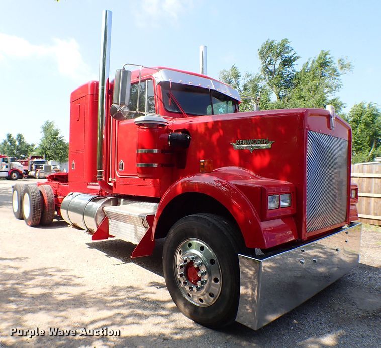 image for item MF9338 1986 Kenworth W900  semi truck