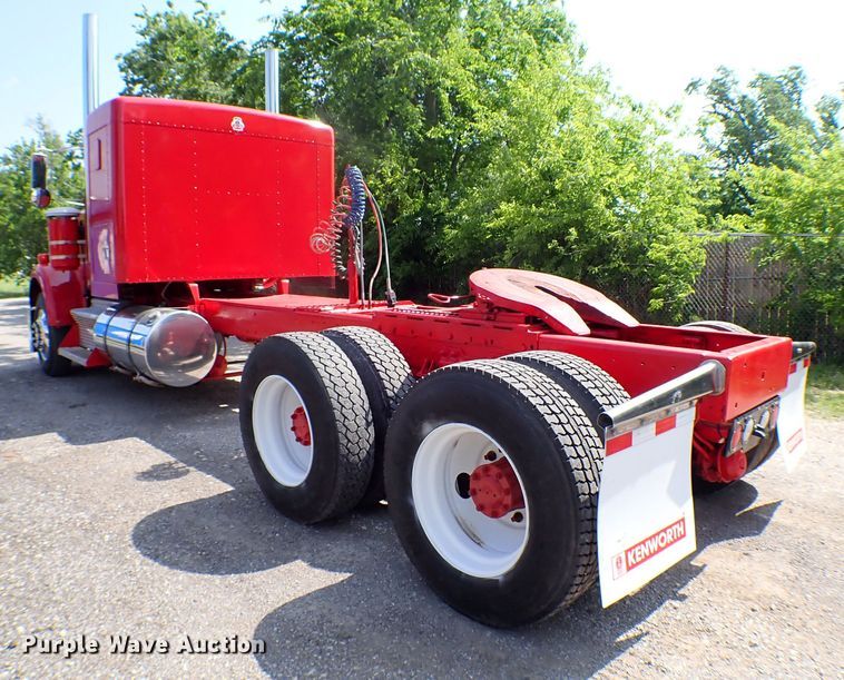 image for item MF9338 1986 Kenworth W900  semi truck